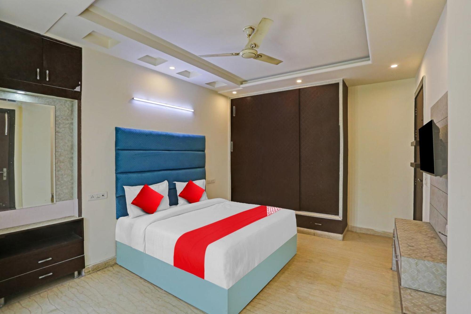 Hotel O Golden Key Inn Punjabi Bagh Neu-Delhi Exterior foto
